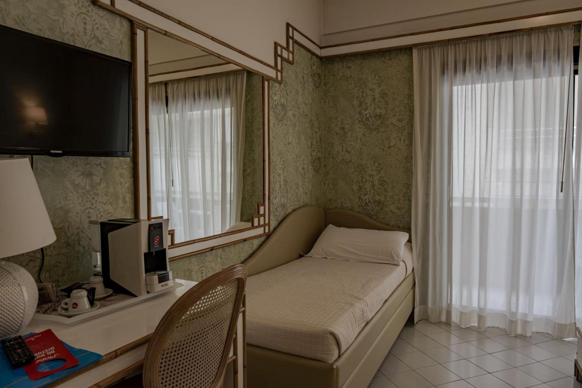 Hotel President - Vintage Hotel In Centro Riccione Exteriör bild