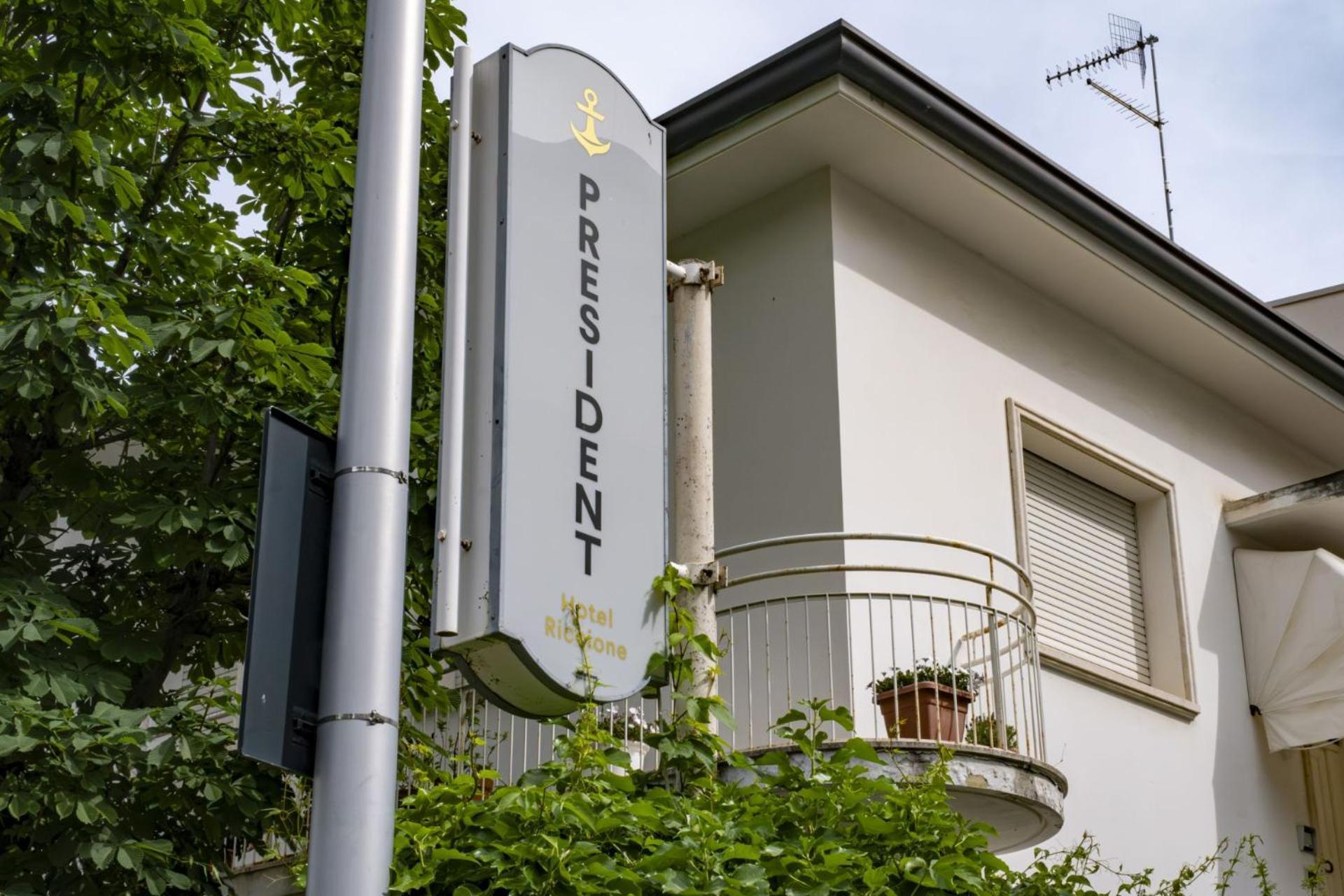 Hotel President - Vintage Hotel In Centro Riccione Exteriör bild