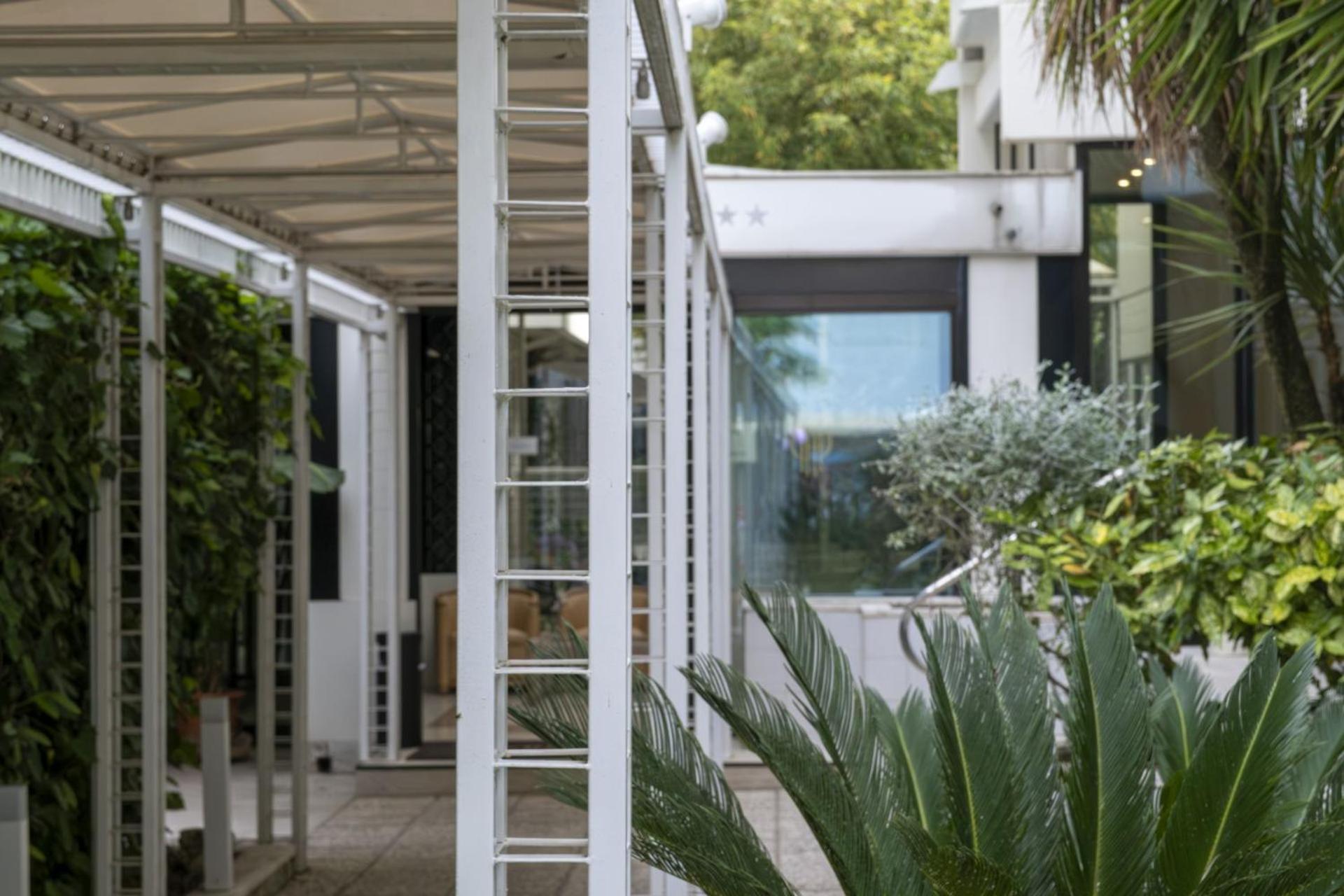 Hotel President - Vintage Hotel In Centro Riccione Exteriör bild